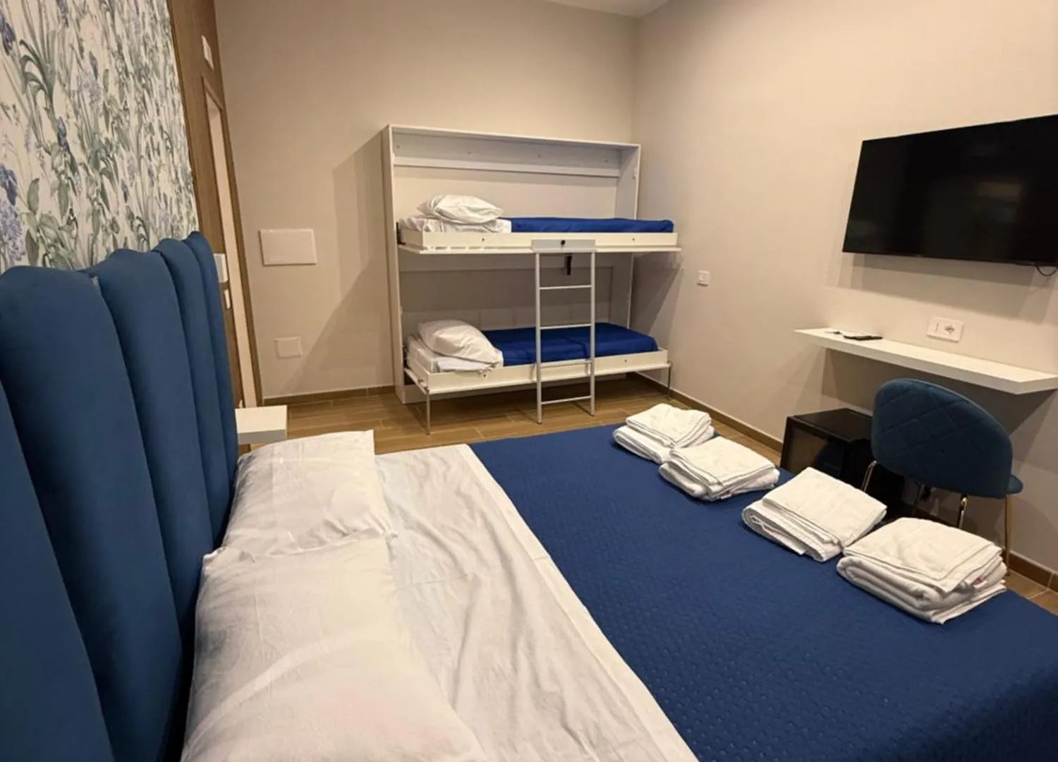 Il Regno Di Napoli Hotel 0*, Naples