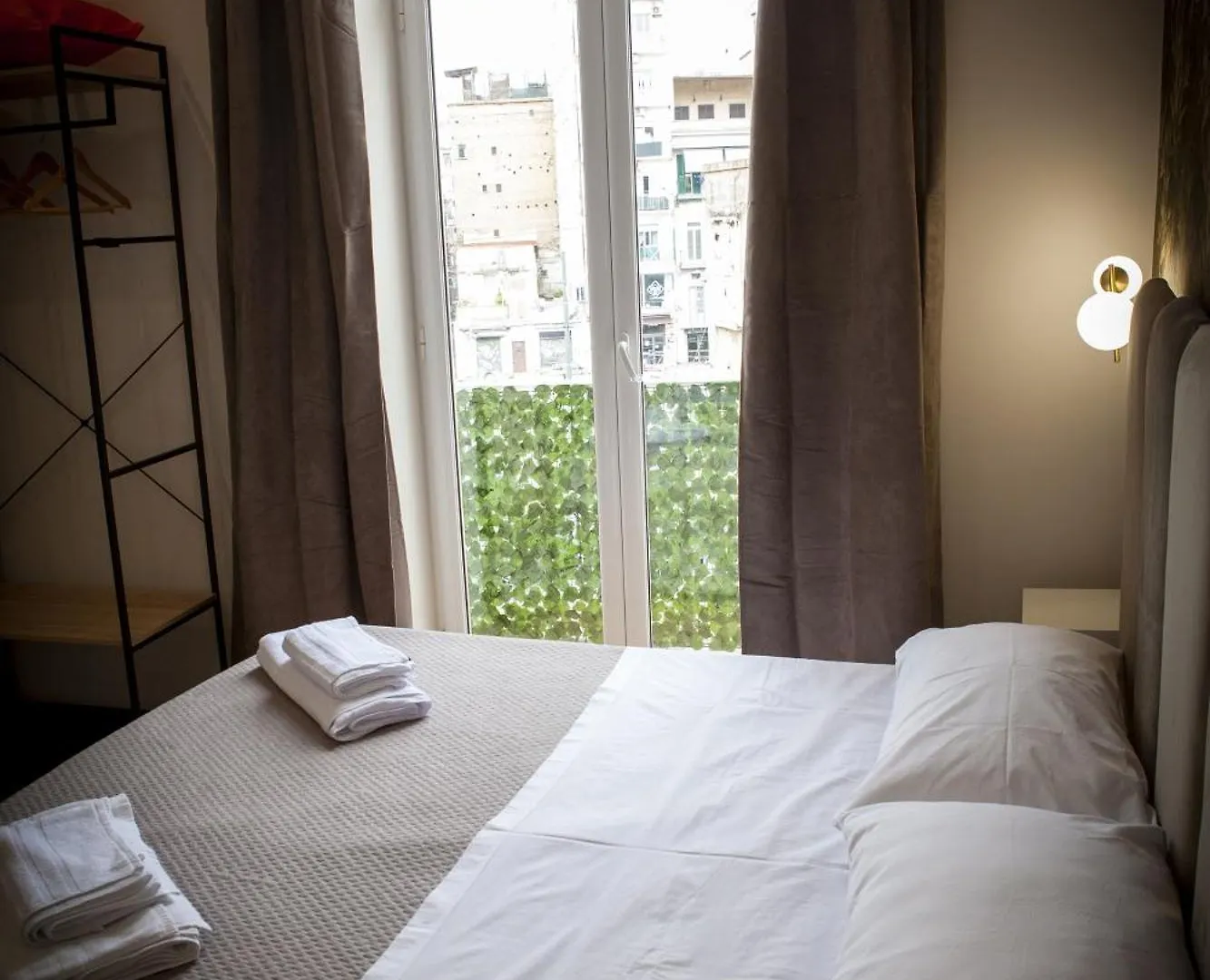 Il Regno Di Napoli Hotel 0*, Naples